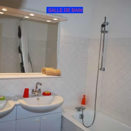 Nice Cosy Apt Near The Herault Διαμέρισμα *